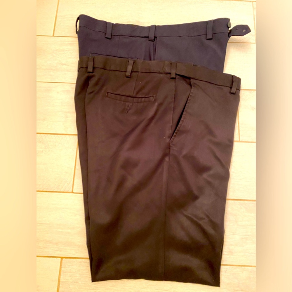 EUC Bundle of 2 Pair of Men’s Haggar Dress Pants in Black and Navy Size 36 x 32